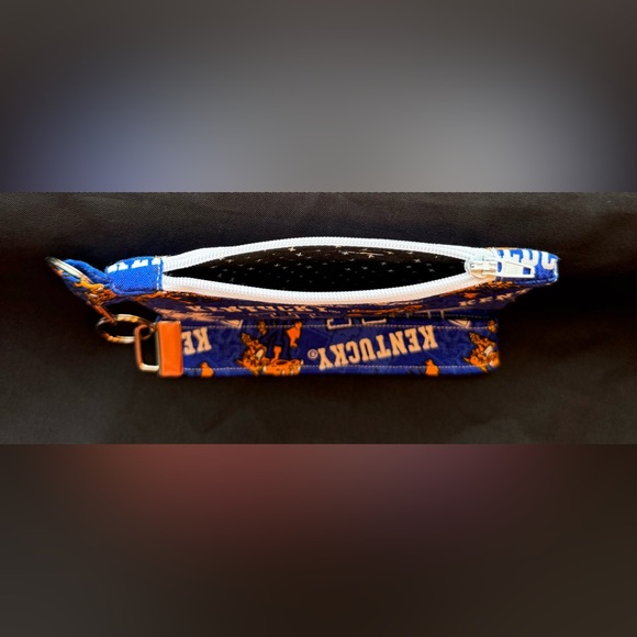 Kentucky Wildcats Blue Wristlet and Keychain Set - Picture 4 of 4